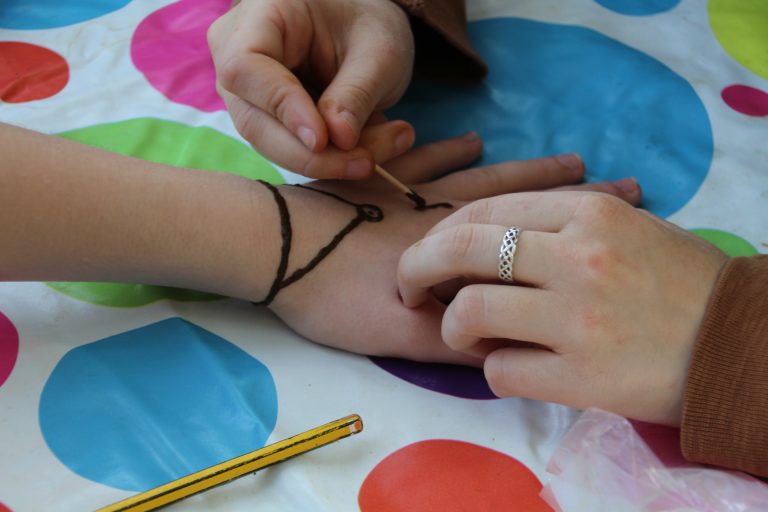 La diversitat de propostes educatives i de lleure fan del Daltabaix una gran festa