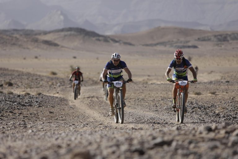 José Luis Marín i Antonio Corpas, primers amb l’equip Prodigitalk Martorell a la Gaes Titan Desert