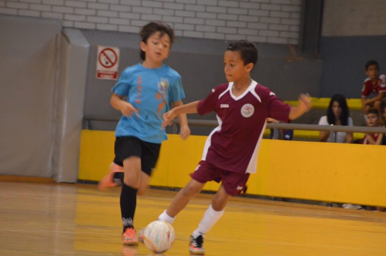 Més de 400 futbolistes en el torneig de clausura del curs de l’Associació Esportiva Martorell
