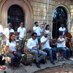 Sardanes davant la Torre d'Elies