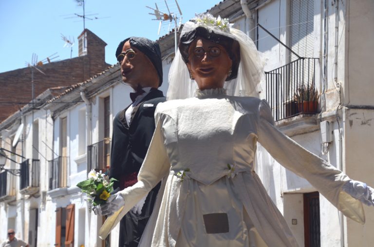 Can Bros: unes festes de barri que trenquen més que enlloc el dia a dia silenciós