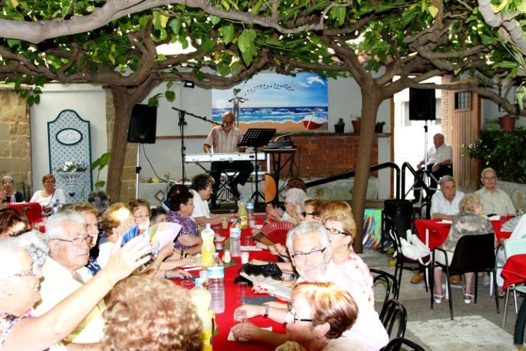 A l’estiu, tornen els concerts al pati de l’Esplai de Gent Gran La Vila