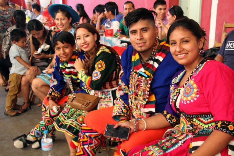 La cultura boliviana se cita a Ca n’Oliveres dissabte amb la Festa de Santiago