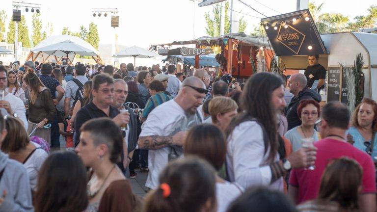 Torna el Carpe Birrem: la festa de la cervesa acompanyada de gastronomia, música i bon ambient