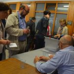 Votants al col·legi de les Instal·lacions Esportives Municipals