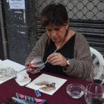 Festa del Roser 2017. Demostració de pintura amb vi a càrrec de Marta Arañó.
