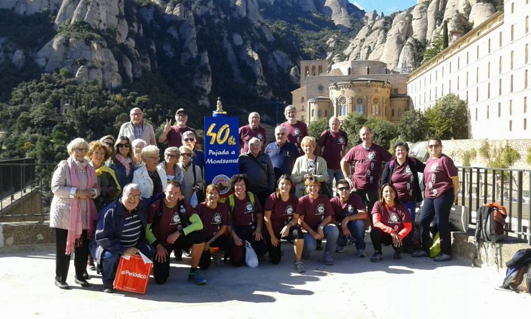 Una cinquantena de persones pren part a la 40a pujada a Montserrat de la Penya Barcelonista de Martorell