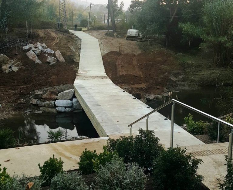 Nou gual inundable per accedir al camí del cementiri municipal