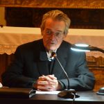 Mossèn Josep Baucells, en un moment de la conferència