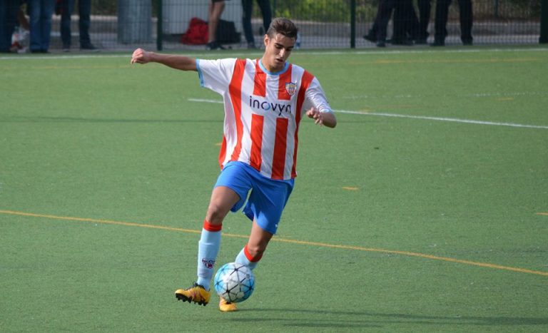 El primer equip del CF Martorell goleja la UE Torrelles i manté la imbatibilitat en lliga