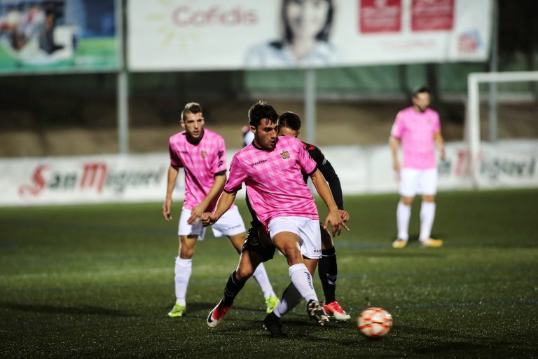 Ricard Pujol guanya el duel martorellenc de la Copa Catalunya i fa història amb la UE Cornellà