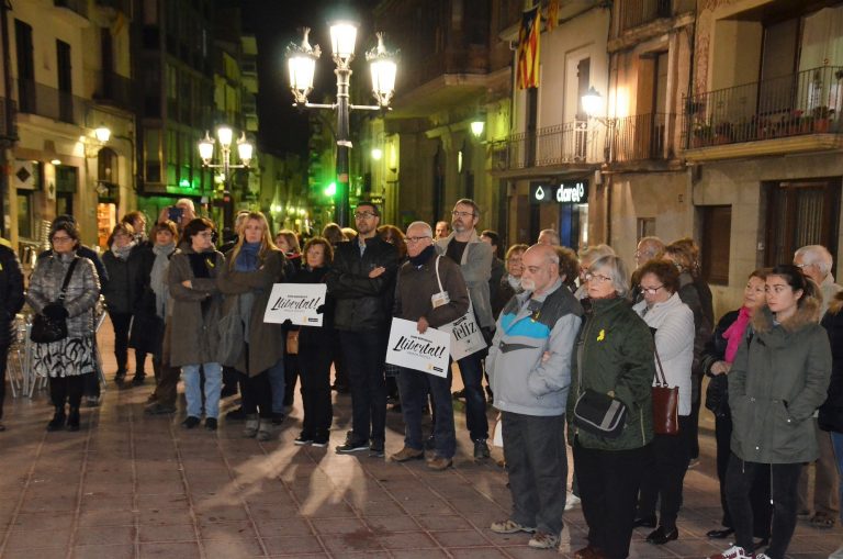 Les entitats sobiranistes recorden que es compleix un mes de l’empresonament dels Jordis