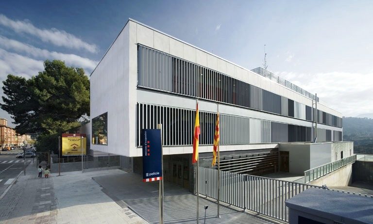 Detingut in fraganti després de cometre dos robatoris amb violència i intimidació a Martorell