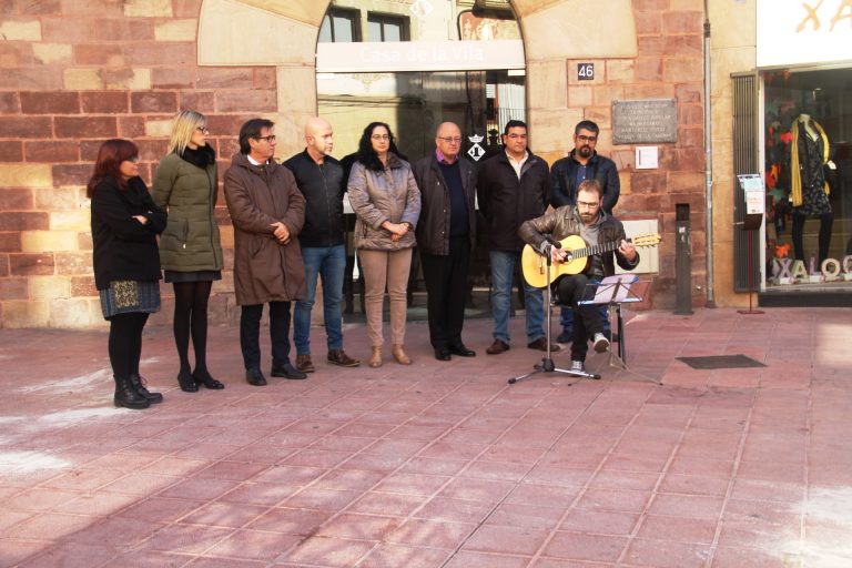 L’Ajuntament i la ciutadania condemnen la violència vers les dones i recorden que és cosa de tots