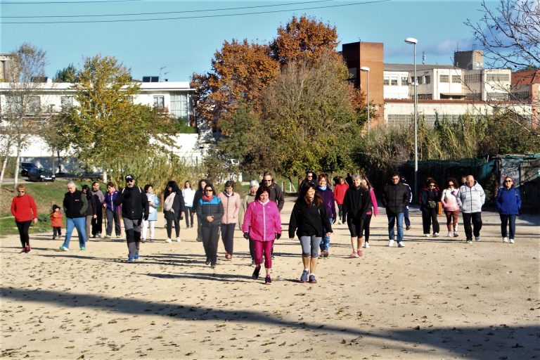 S’estrenen les Caminades Urbanes Saludables amb una ruta per Can Carreras i La Vila