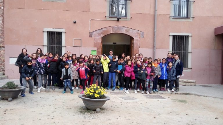 Els alumnes participants al CUEME sol·liciten el NIF i coneixen els seus padrins