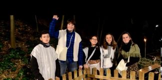 Els alumnes de La Mercè es converteixen en figuretes del pessebre a la pista d’El Progrés
