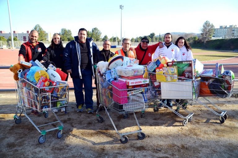 El Rugby Club Martorell col·labora amb la campanya ‘Cap nen sense joguina’ de Creu Roja