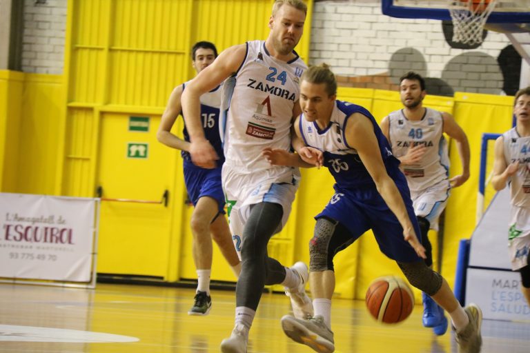 El primer equip del Club Bàsquet Martorell tomba el líder i encadena dues victòries consecutives