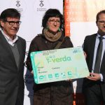 L'alcalde Xavier Fonollosa, la martorellenca Mònica López, i el director general de l’AMTU, Joan Prat