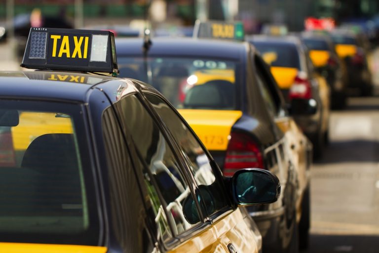 Un martorellenc es beneficia dels ajuts de la Generalitat per adquirir un taxi ‘net’