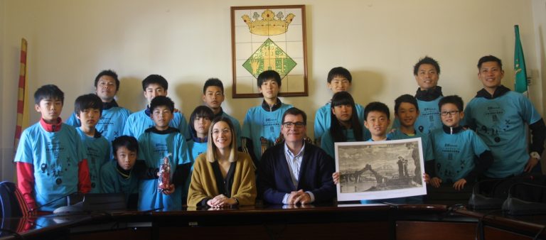 Un grup de 15 jugadors japonesos fa estada a Martorell per tastar el futbol sala català