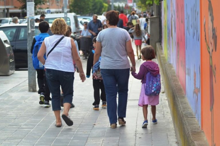 Divendres comença el termini de preinscripció escolar infantil, primària i secundària obligatòria