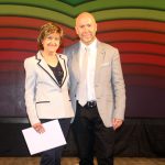 43è Premi Vila de Martorell. El regidor Sergi Corral i la premiada Montserrat Barlam