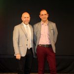 43è Premi Vila de Martorell. El regidor Sergi Corral i el premiat Manuel Roig