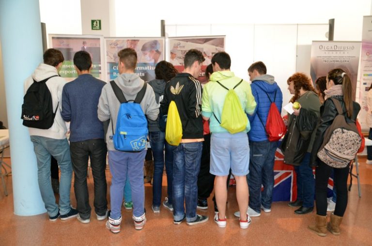 Dilluns comencen les jornades de portes obertes als instituts per a Batxillerat i Cicles Formatius