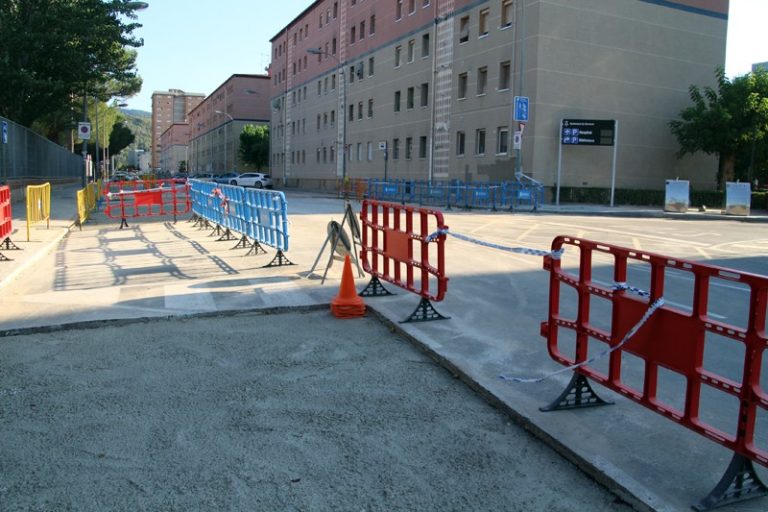 Restriccions de trànsit diumenge al barri de Buenos Aires per obres d’asfaltatge