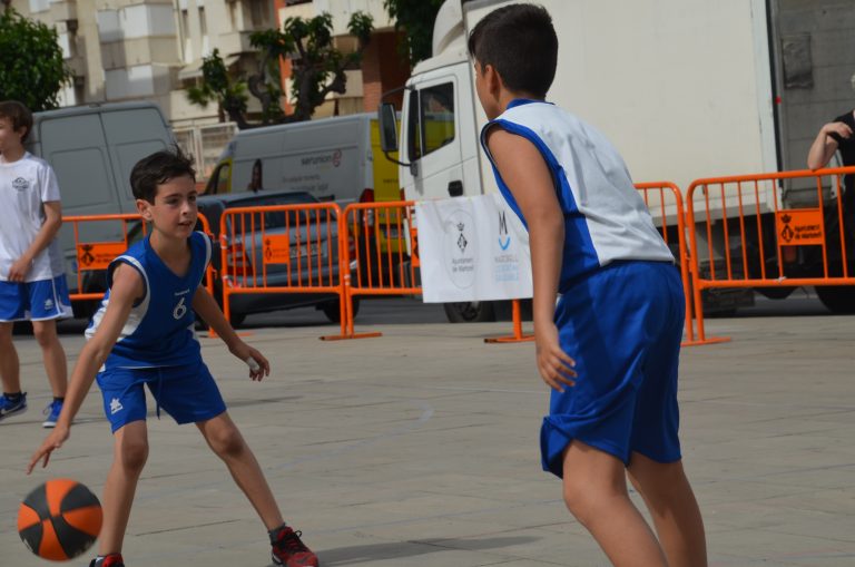 El segon 3×3 de bàsquet al carrer aplega 120 persones i compta, per primer cop, amb quatre equips inclusius