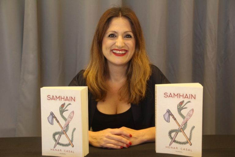 ‘Samhain’, aires irlandesos a la primera novel·la de la martorellenca Henar Casal