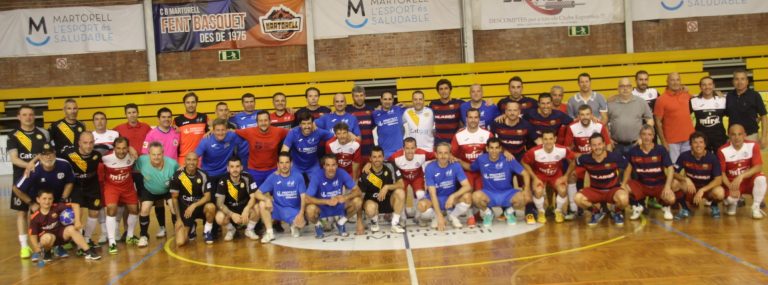 Una cinquantena de jugadors fa reviure el millor futsal estatal al primer torneig de llegendes