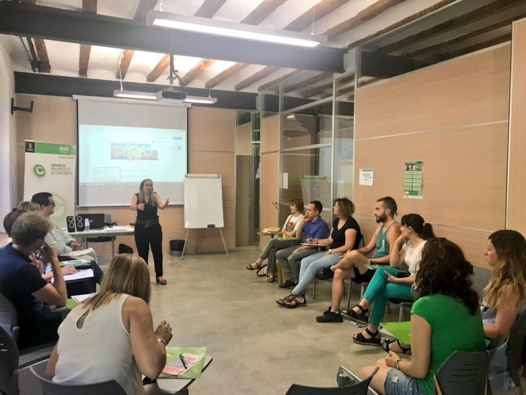 Mónica Mendoza explica eines de negociació en contextos difícils a emprenedors i empreses del territori