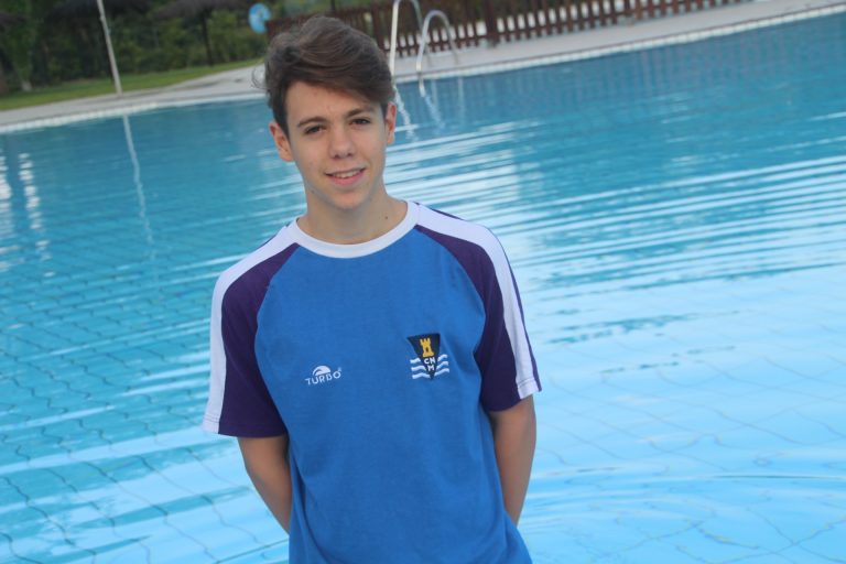 El nedador martorellenc Martí Ezcurra acomiada el curs al Campionat d’Espanya aleví d’estiu