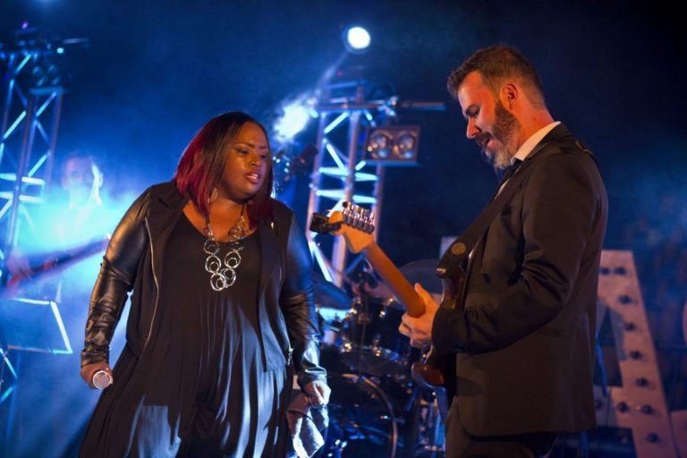 Aurora i Annie B & The London Comunity Gospel Choir posen punt i final a un PAS totalment consolidat