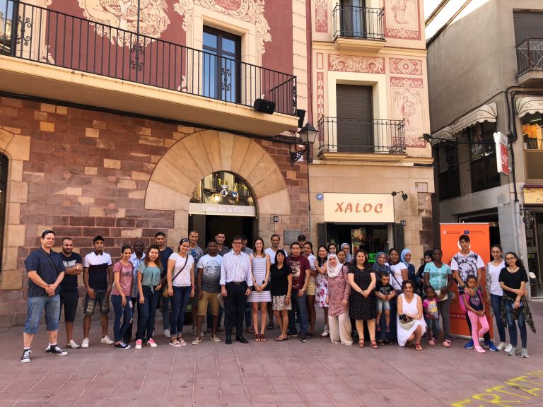 Una cinquantena de persones rep els diplomes acreditatius del Circuit d’Acollida Local