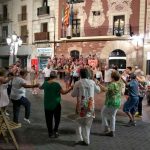 Sardanes a la fresca. (Fotografia de Pere Salvador)