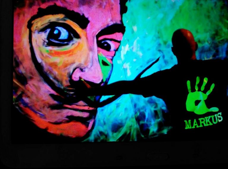 L’artista Markus D, a la recerca del Rècord Guiness de pintura subaquàtica aquest diumenge