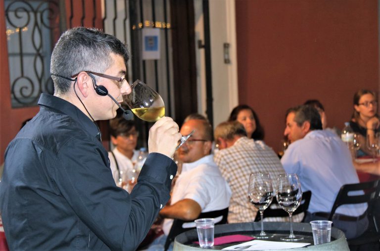 Vins i filosofia pujolsiana al primer tast de la Festa del Roser