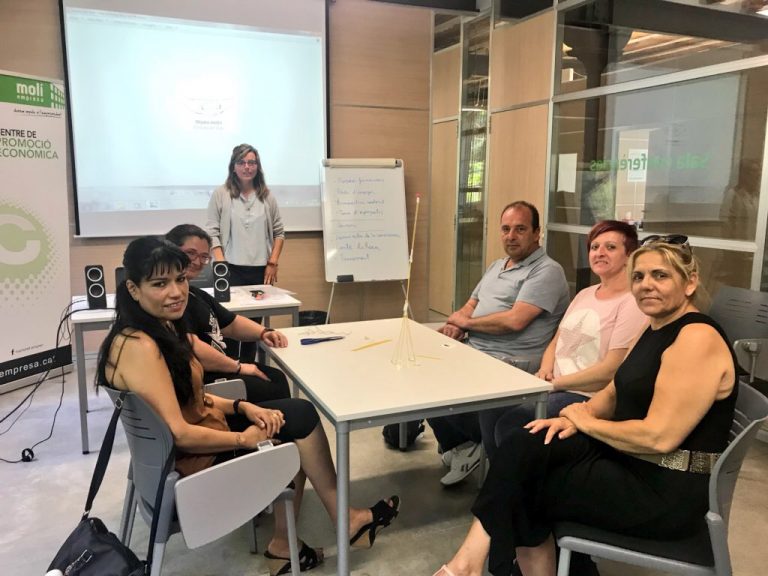 Clou la 3a edició del ‘Recicla’t +45’ amb la inserció laboral de 16 participants
