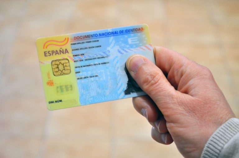 Les persones amb mobilitat reduïda poden demanar cita per renovar el DNI el 4 de desembre