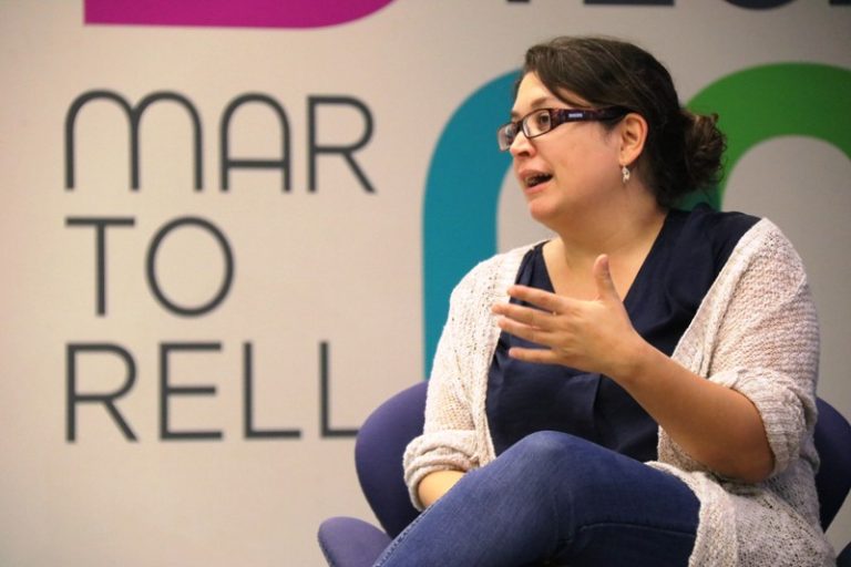 Alba Padró presenta a la Biblioteca una guia per resoldre dubtes al voltant de la lactància