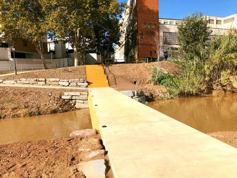 Un nou gual inundable travessa el riu Anoia per connectar Can Carreras i La Vila