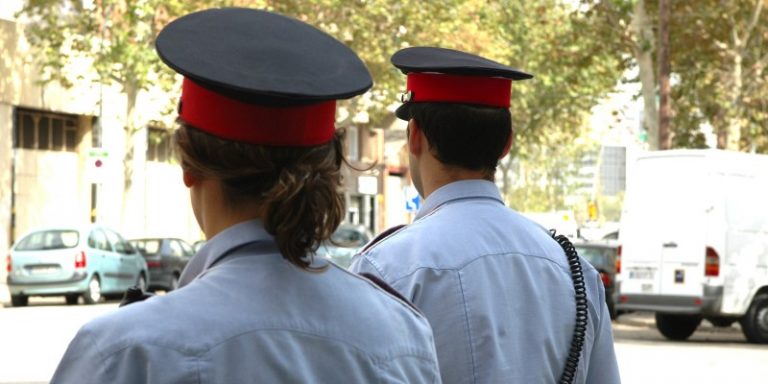 Els Mossos fan campanya contra els abusos a persones amb discapacitat intel·lectual