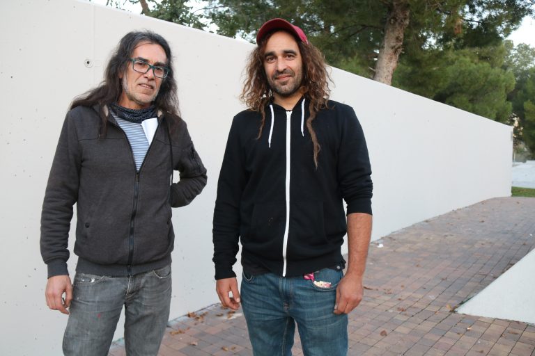 Els androides dels artistes Alonso i Fernández qüestionen el rumb de la humanitat