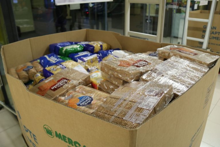 El 10è Gran Recapte del Banc dels Aliments recull a Martorell 17 tones de menjar