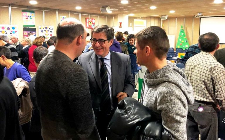L’alcalde anuncia el compromís de millorar les dependències de Can Serra en la trobada anual amb les famílies