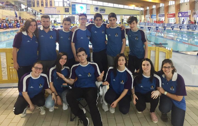 Dues medalles i una mínima per a l’estatal, el premi dels 10 nedadors del CN Martorell al Campionat d’Hivern